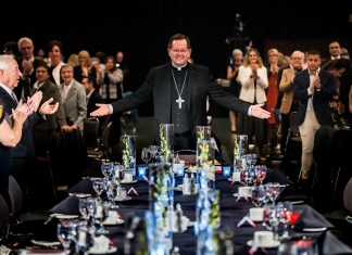 Participez À la table du Cardinal!